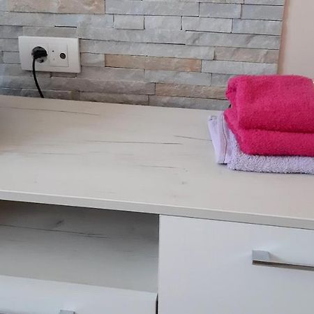 Lux Apartman Cacak Bagian luar foto
