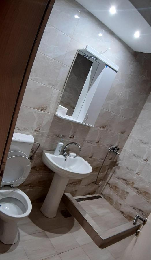 Lux Apartman Cacak Bagian luar foto