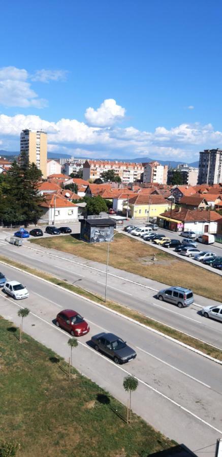 Lux Apartman Cacak Bagian luar foto